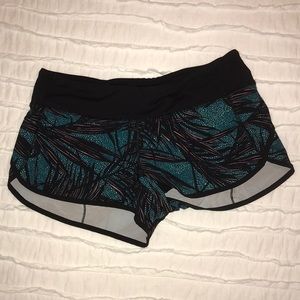 Lululemon speed shorts, size 8 EUC